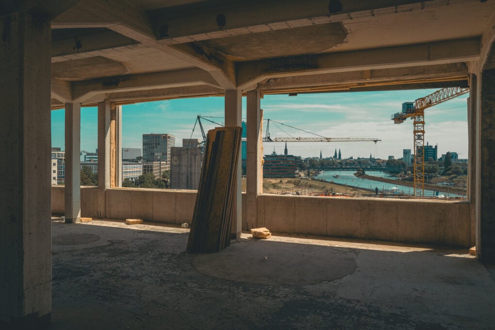 Umbau des alten Getreidesilos und Vitaminlagers zum John & Will Hotel – Sicht auf die Weser ohne Fenster