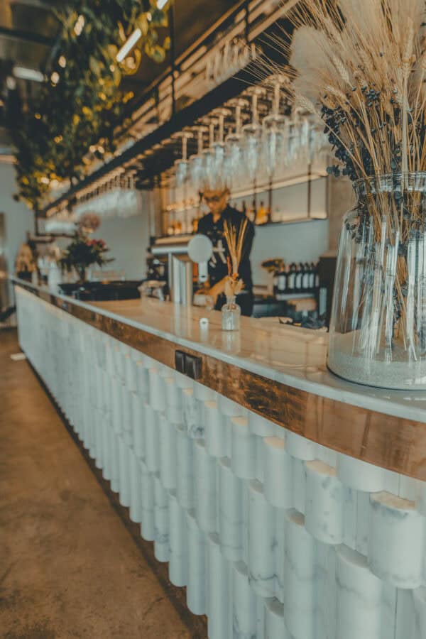 Design-Tresen aus Marmor im Vitaminlager – Frühstückslocation und Tagesgastronomie im John & Will Bremen